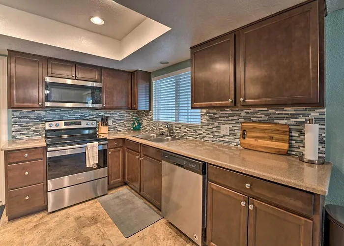 Vakantiehuis 3 Mi To Water: Havasu Gem W/ Fire Pit & Grill *