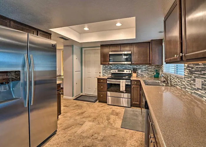3 Mi To Water: Havasu Gem W/ Fire Pit & Grill *