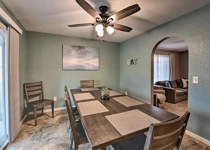 3 Mi To Water: Havasu Gem W/ Fire Pit & Grill Vakantiehuis *